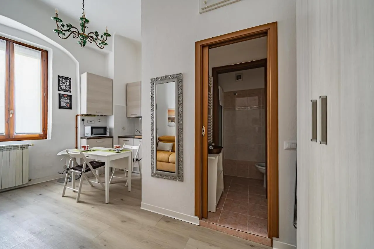 Milano, La Casetta Di Beatrice - By Host4U Apartment Milan